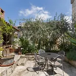 瓦罗斯公寓酒店 公寓 *