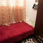 瓦罗斯公寓酒店 *