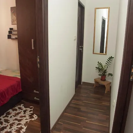 아파트먼트 바로스 아파트 *