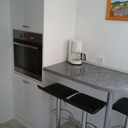 아파트먼트 바로스