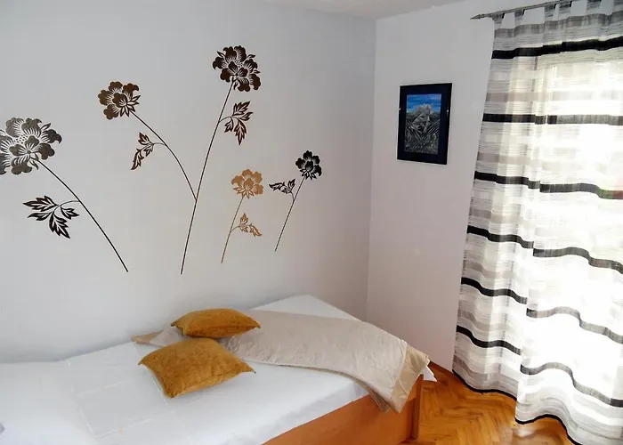 Apartman Varos *
