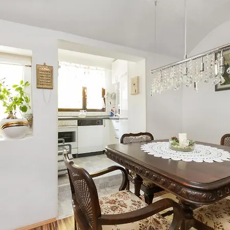 Apartment Varos *