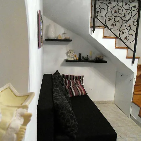 Varos Apartment *