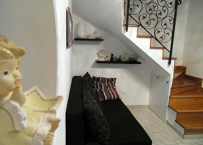 ヴァノス アパート *